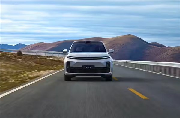 理想汽車9月再破3萬(wàn)已無(wú)懸念 銷量是問(wèn)界10倍