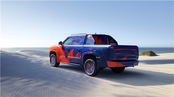 DMO平臺(tái)打造 比亞迪皮卡內(nèi)飾曝光：家族化旋轉(zhuǎn)屏未缺席