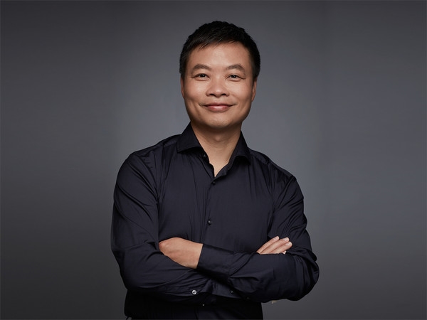 為什么勸雷軍造車！何小鵬：多一點(diǎn)友商 更開心