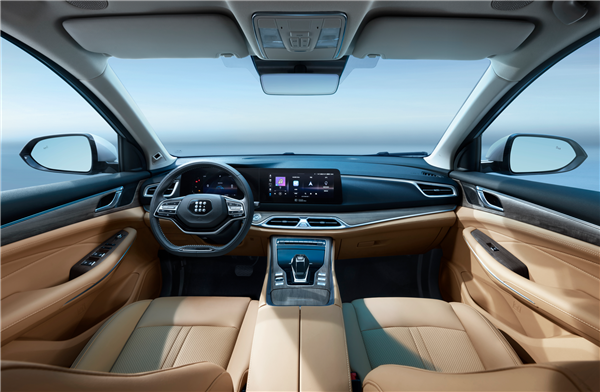 比亞迪DM-i再外放 東風(fēng)小康風(fēng)光藍(lán)電E5將上市：虧電油耗5.5升