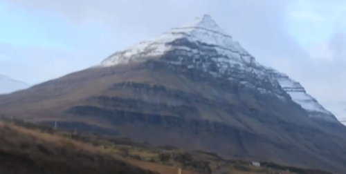 勢(shì)要統(tǒng)治地球！外星人真的在南極建了座金字塔？