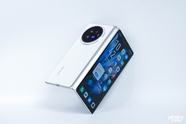 國產(chǎn)手機(jī)市場份額飆升 蘋果卻同比大跌20%