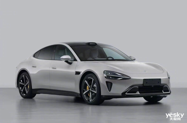 吉利銀河E8 2024年新年開卷！但對(duì)手不是小米SU7