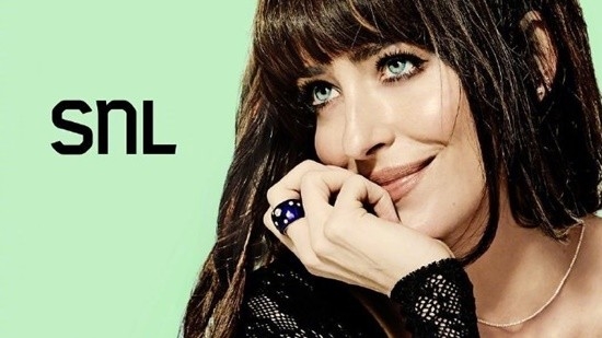 “蜘蛛夫人”達(dá)妹曬綜藝寫真：大露黑絲美腿