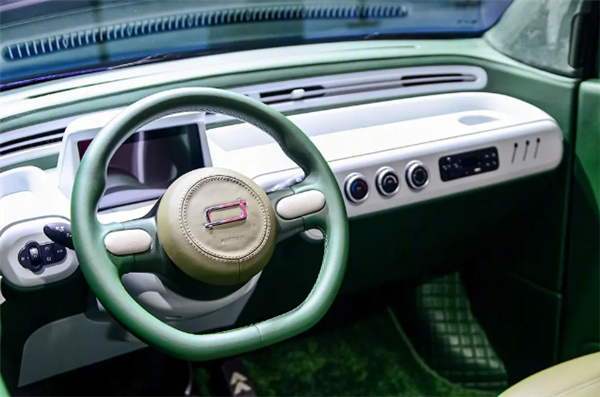  宏光MINIEV新對手！奔騰小馬開啟預(yù)定：售2.89萬元起