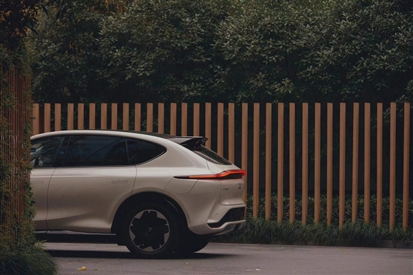 直降4萬！智己LS7推出限時限量福利：售24.98萬元起