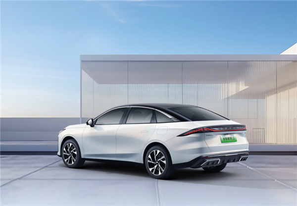 9.98秦Plus勁敵！吉利銀河L6將于8月25日開啟預(yù)售