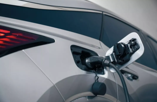 瞄準(zhǔn)中國市場 雷克薩斯插混SUV曝光 售50.4萬起