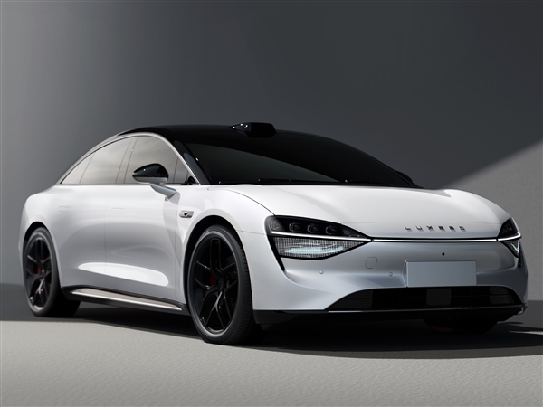 問界M9同款大燈上車！博主自制智界S7“完全體”：顏值再進(jìn)化