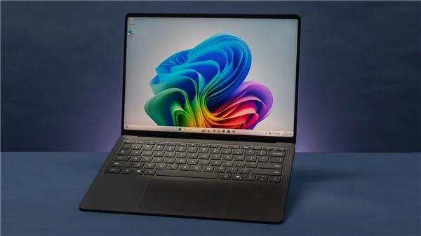 PC市場難得回暖！AI PC成了廠商救命稻草