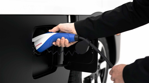 想去哪就去哪不需人來開 本田展示“工地概念車”：解放勞力