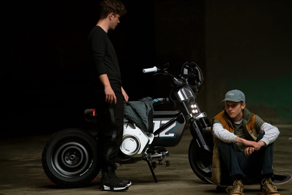 寶馬隆重推出寶驢