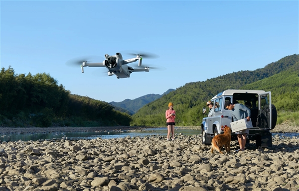 2689元真便宜！大疆發(fā)布全新航拍無人機Mini 3：248克能飛38分鐘