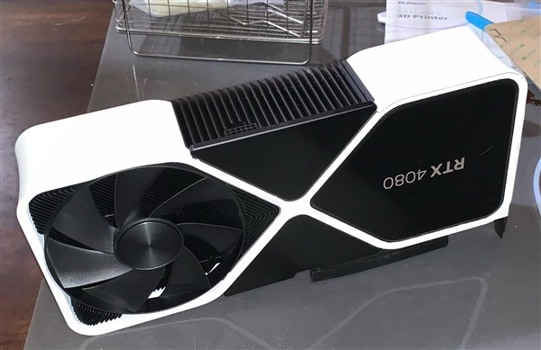 當(dāng)RTX 4080變成白色：愛了