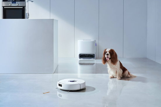 3799元！云鯨發(fā)布旗艦掃拖機器人J5：邊角清潔更極致、幾乎沒噪音