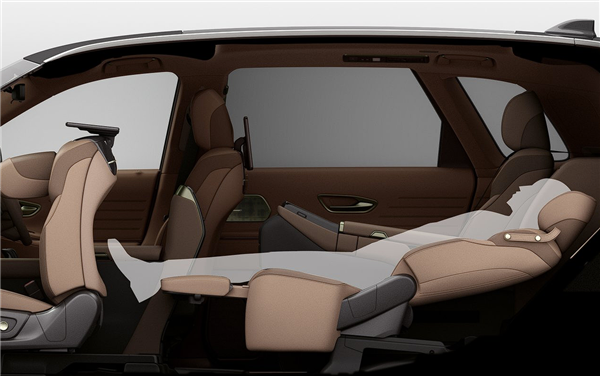 400萬元你會買不 曝國內購買豐田世紀需要先面試