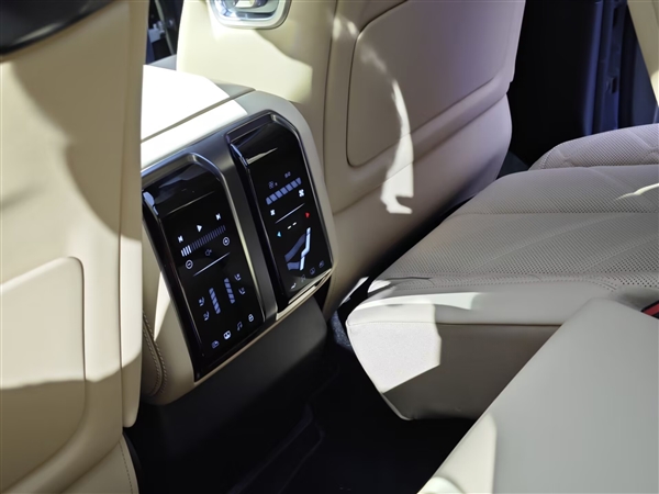 比亞迪首款華為智駕車！方程豹汽車豹8上市：37.98萬起