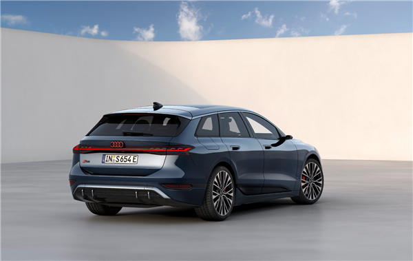 奧迪A6 e-tron全球首發(fā)：保時(shí)捷同平臺(tái)打造 續(xù)航最高750km