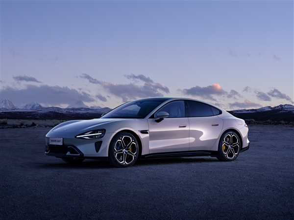 雷軍對小米汽車充滿信心：因?yàn)槲覀兪切∶灼? h=