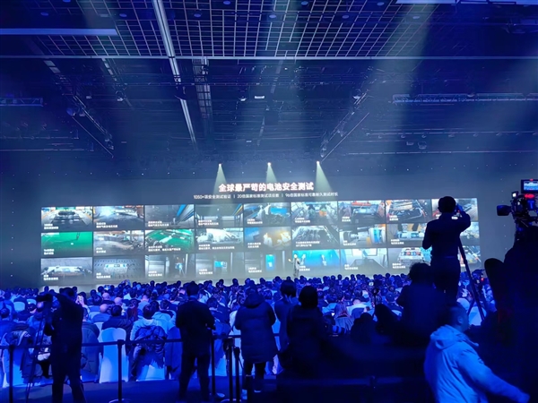 小米CTB一體化電池有多安全：14層硬核防護(hù) 1050+安全驗證