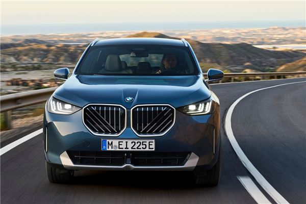 未來十年設(shè)計(jì)基石 新一代寶馬X3官圖發(fā)布：整個(gè)大變樣