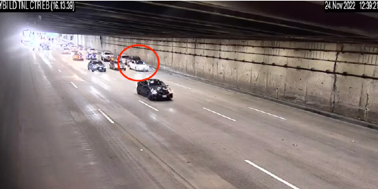 失靈事故再現(xiàn)？特斯拉剎車又出問題：八車連環(huán)相撞！這次不一樣