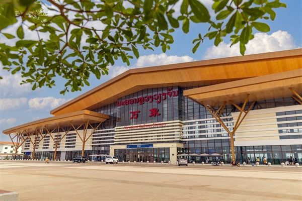 中老鐵路國(guó)際旅客列車明日開(kāi)通：萬(wàn)象到昆明南二等座470元