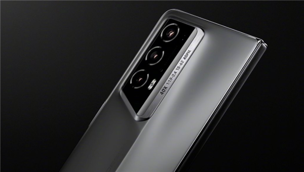 15999元 榮耀Magic V2 RSR保時捷設計開售：保時捷911同款配色