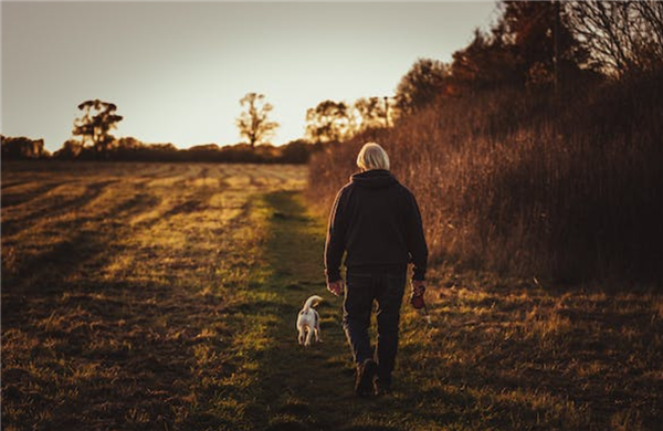 研究表明：男女壽命差距越來越小 2030年有望縮減至3.4歲