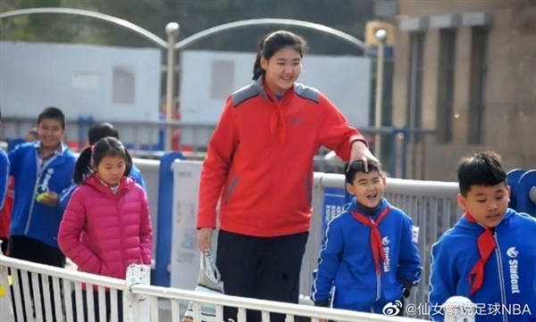 超越姚明！16歲女籃小將身高已達(dá)2米27 山東女籃主力 單場曾砍62分