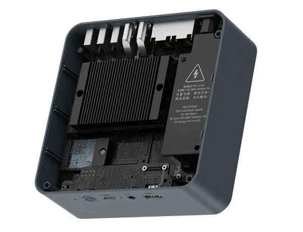 零刻發(fā)布EQi12緊湊型主機：頂配i7-12650H、雙千兆網(wǎng)口