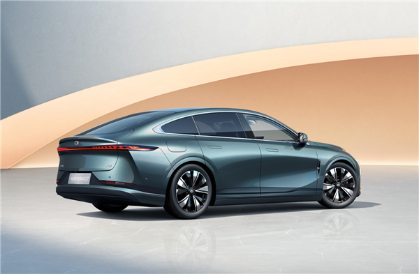 合資中型轎車雪上加霜！長安啟源A07更多官圖發(fā)布：灰色真高級