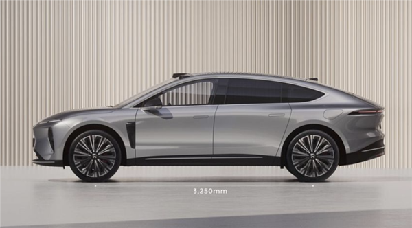 定位智能電動行政旗艦！全新蔚來ET9外觀曝光