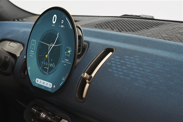 寶馬展示新一代純電Mini