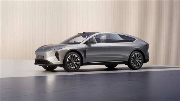 真車圈海底撈！蔚來駕享服務(wù)上新：可上門理發(fā)