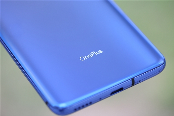 霸氣回應(yīng)！李杰：一加12手機(jī)做工沒問題 不喜歡7天無理由退