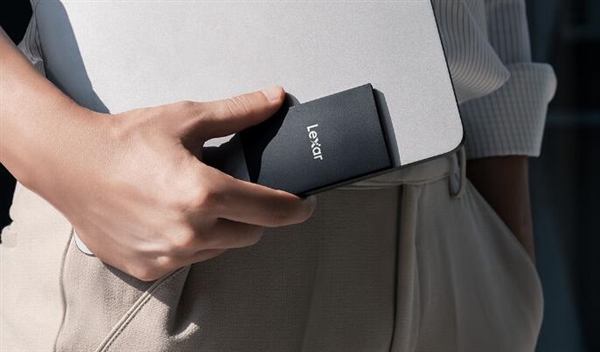 雷克沙SL500移動固態(tài)硬盤上架：卡片大小、2000MB/s傳輸速度