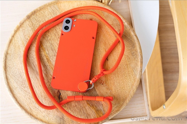 可換后蓋不可拆電池！Nothing子品牌CMF Phone 1發(fā)布：1390元起