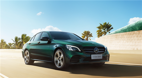 奔馳腰斬式降價(jià)！二手車商賠慘了：二手比新車貴還咋賣