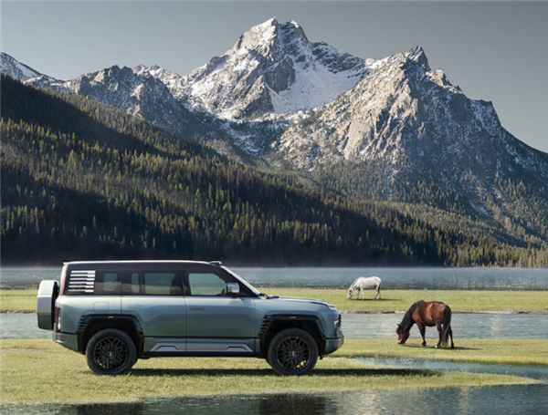 比亞迪仰望U8推出研報(bào)產(chǎn)品：延長(zhǎng)2年/6萬(wàn)公里保修僅需12199元起