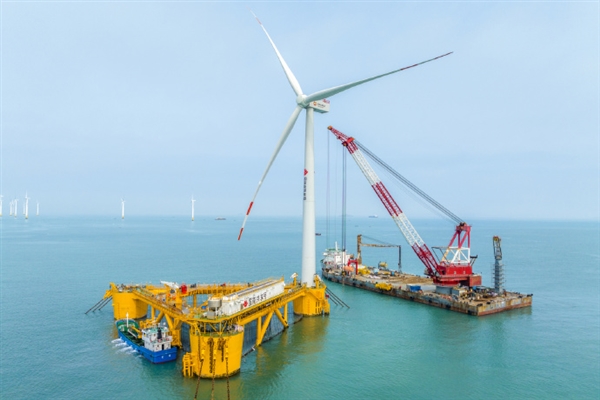 水下養(yǎng)魚、水上發(fā)電！我國風漁融合浮式平臺“國能共享號”投運