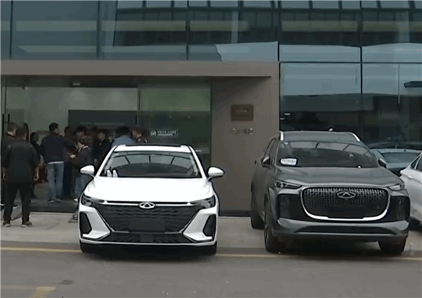 銷售私收車主購(gòu)置稅 新車一個(gè)月沒(méi)上牌！奇瑞4S店也蒙在鼓里