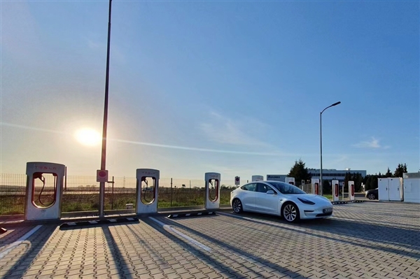 2.7億人次超8成自駕游 五一公路出行呈五大特點(diǎn)