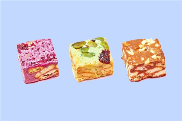 女子稱(chēng)買(mǎi)5塊雪花酥681元退款被拒：商家未明確告知顧客