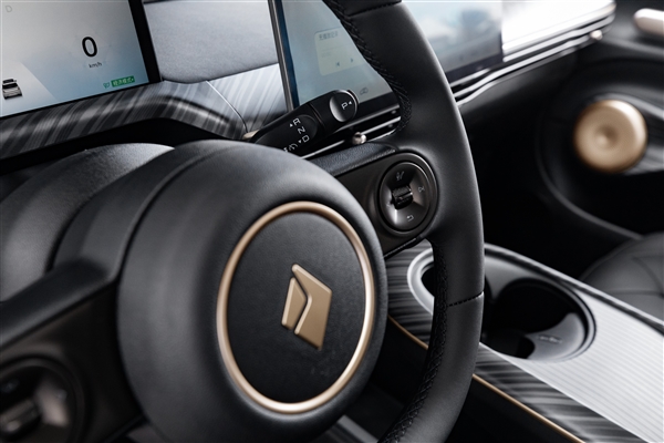 將沙發(fā)搬到車(chē)?yán)?寶駿云朵內(nèi)飾細(xì)節(jié)公布：黑珍珠配色絕美