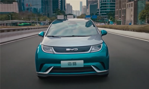 全系升級(jí)多連桿后懸！比亞迪海豚榮耀版上市：9.98萬(wàn)起電比油低