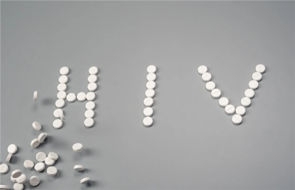 科學(xué)家成功逆轉(zhuǎn)HIV：一次可讓病毒減少99.99%