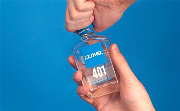 江小白發(fā)聲明要求東方甄選道歉：誤導(dǎo)消費(fèi)者、拉踩品牌 已投訴