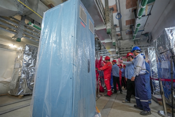 每年可發(fā)電10億度！核電廠的“神經(jīng)中樞” 玲龍一號(hào)開始安裝