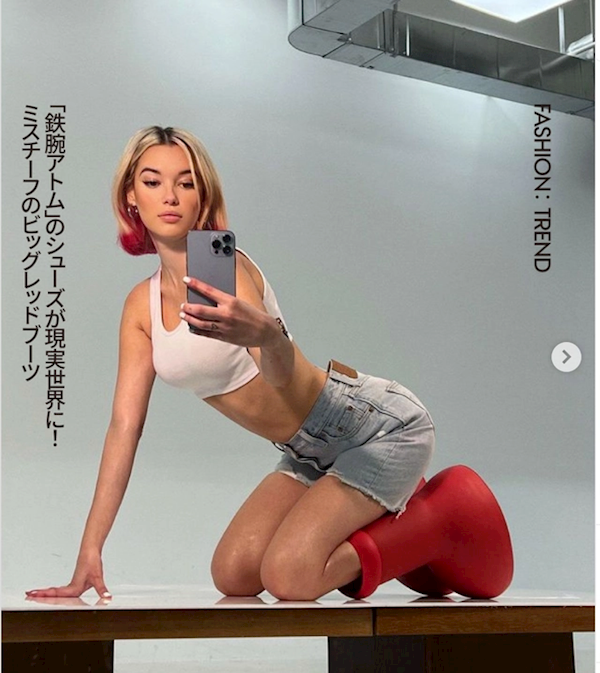 比鹽粒還小的“LV”手提包賣出46.2萬：用顯微鏡才能看清